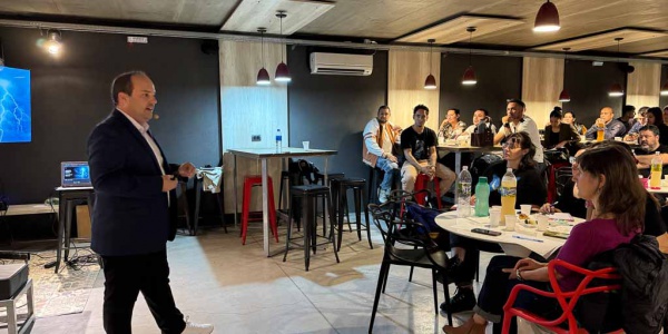 La tormenta perfecta: emprendedores debatieron cómo afrontar las crisis