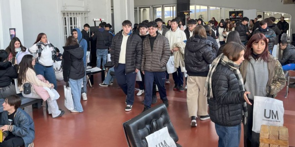 Miles de estudiantes participaron de la Expo Orientación Vocacional en la Universidad de Morón