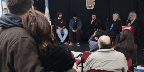 Feria Conurbana: Resistencia Gr&aacute;fica ante las pantallas y lo intangible