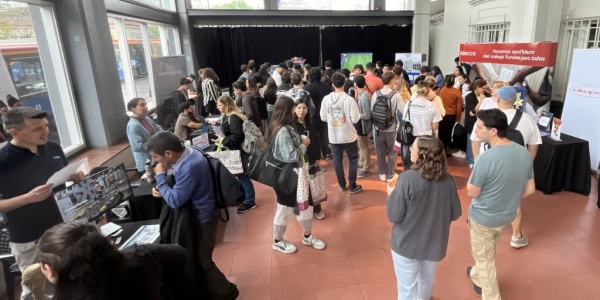 La Universidad de Mor&oacute;n realizar&aacute; la primera Feria de Graduados con emprendedores y charlas profesionales