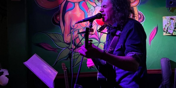 Rock y canciones: Hern&aacute;n S&aacute;nchez y Leo Goncalves en La Casa Bar