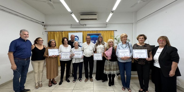 La C&aacute;mara de Comercio de Castelar homenaje&oacute; a docentes de la ciudad en el Mes de la Mujer