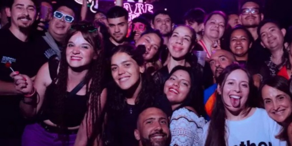 La Re Fiesta llega a Auditorio Oeste con cl&aacute;sicos de los 90 y 2000