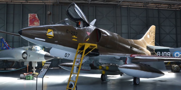 Mor&oacute;n: Conoc&eacute; los aviones que combatieron en la Guerra de Malvinas