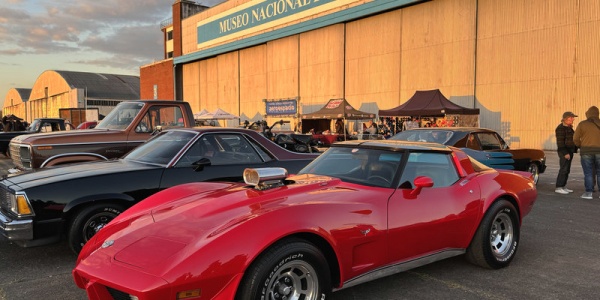 M&aacute;s de 300 autos cl&aacute;sicos rugieron en el Nacional Hot Rod de la Base A&eacute;rea de Mor&oacute;n