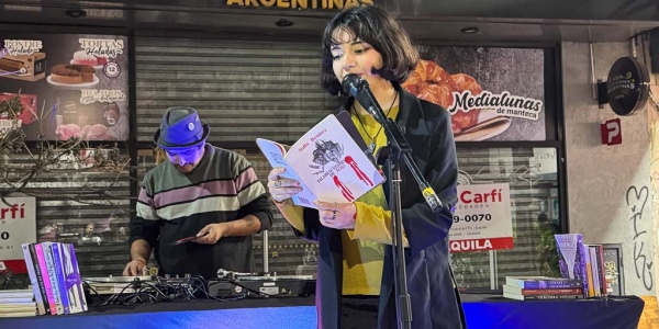 Fiest&oacute;n cultural en Castelar: la peatonal Timb&uacute;es celebr&oacute; el D&iacute;a del Libro con artistas en vivo