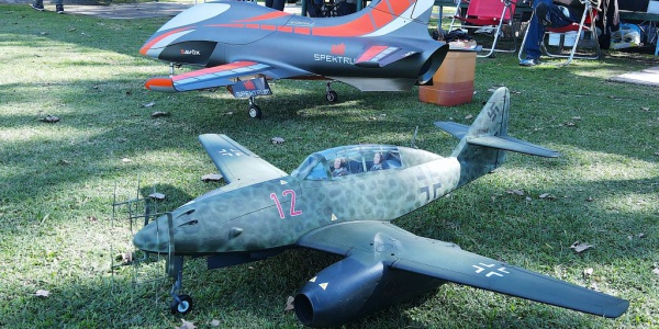 Mirá cómo se vivió el mayor festival de aeromodelismo de la zona oeste