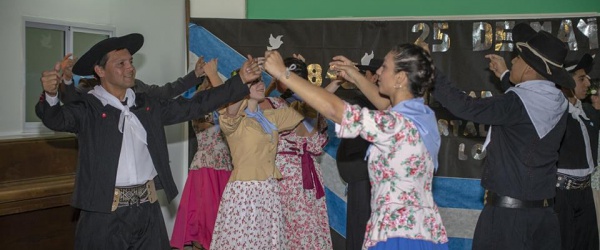 Profesorado de Danzas Folklóricas 