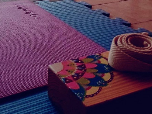 Santosha Yoga